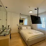 Connectin