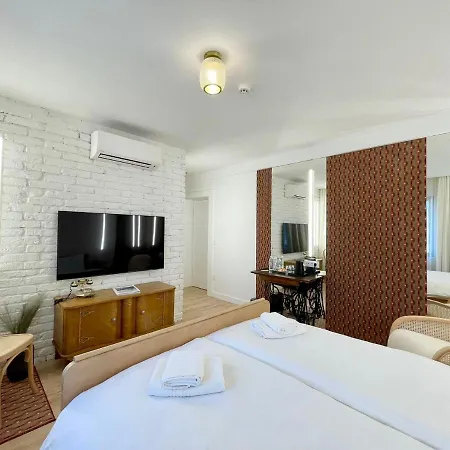 Connectin Apartman Pale