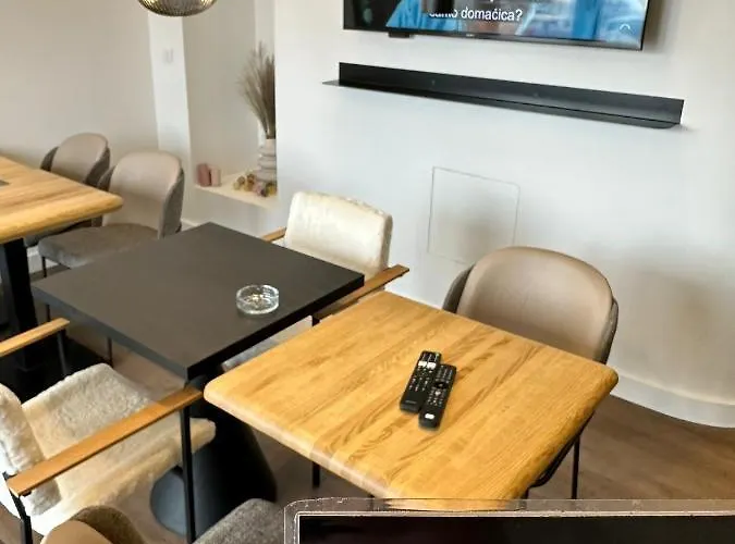 Connectin 公寓 帕莱